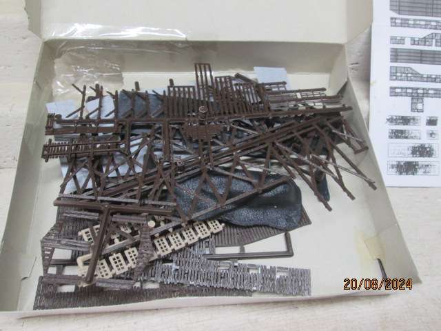 N SCALE - MODEL POWER - OLD COAL MINE - BOXED