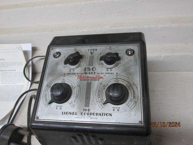 O SCALE - LIONEL - 150WATT TRANFORMER / CONTROLLER