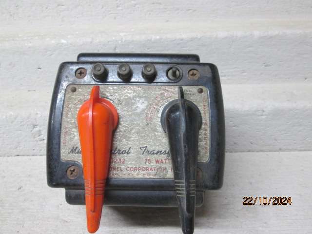 O SCALE - LIONEL - 75WATT TRANFORMER / CONTROLLER
