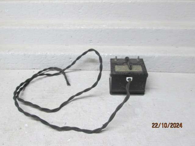 O SCALE - LIONEL - 25WATT TRANFORMER / CONTROLLER