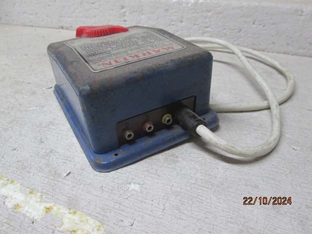 HO SCALE - MARKLIN - 10VA CONTROLLER / TRANSFORMER
