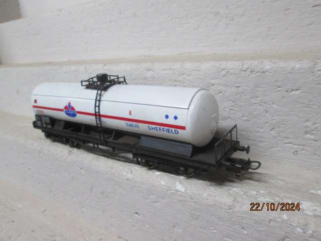 HO SCALE - LIMA - SCHEFFIELD TANKER