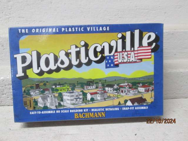 HO SCALE - BACHMANN - SUPERMARKET - KIT - BOXED