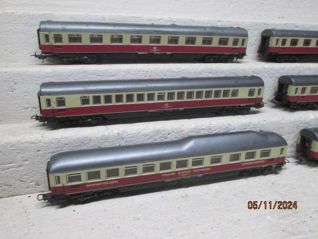 HO SCALE - LIMA - DB - COACHES - X6