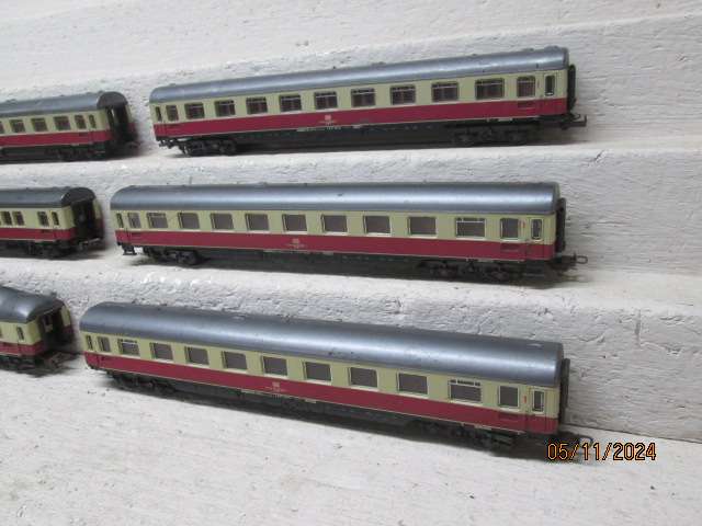 HO SCALE - LIMA - DB - COACHES - X6