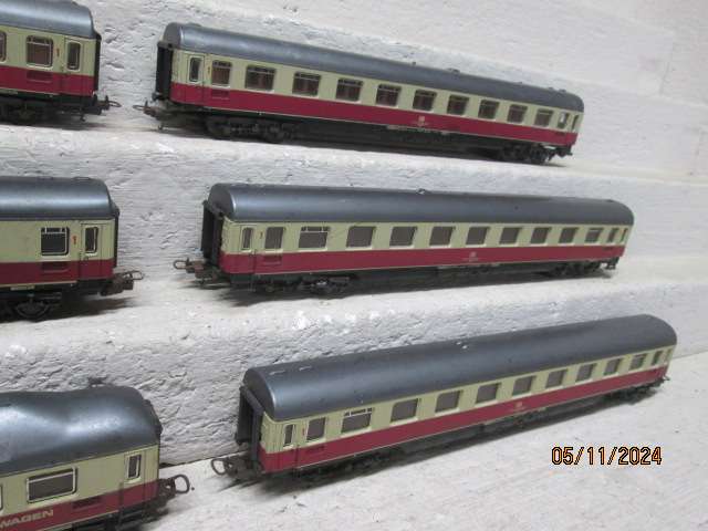 HO SCALE - LIMA - DB - COACHES - X6