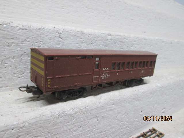 HO SCALE - LIMA - SAR - V8 GUARDS VAN
