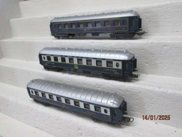 HO SCALE - LIMA - ORIENT EXPRESS - COACHES - X3