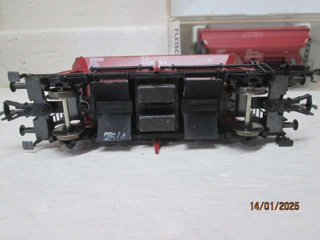 HO SCALE - FLEISCHMANN - X2 HOPPERS - BOXED