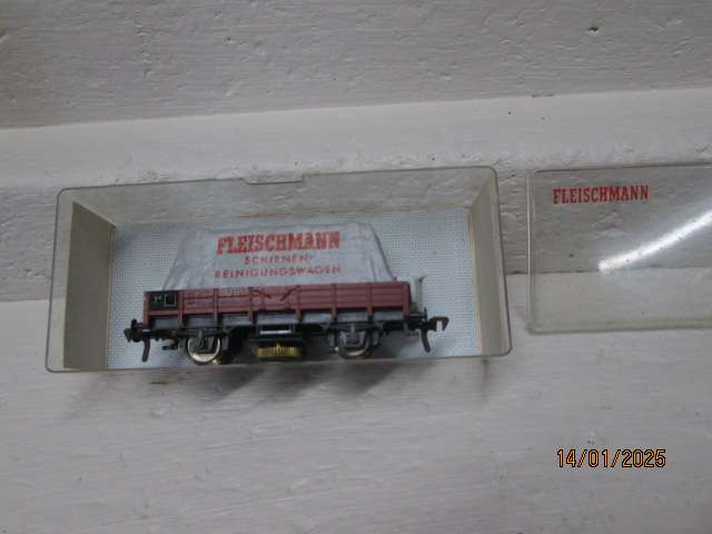 HO SCALE - FLEISCHMANN - TRACK CLEANER WAGON - BOXED