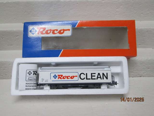 HO SCALE - ROCO - TRACK CLEANER WAGON - BOXED