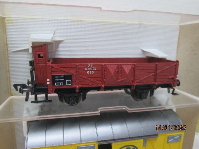HO SCALE - FLEISCHMANN - X3 GOODS WAGONS - BOXED