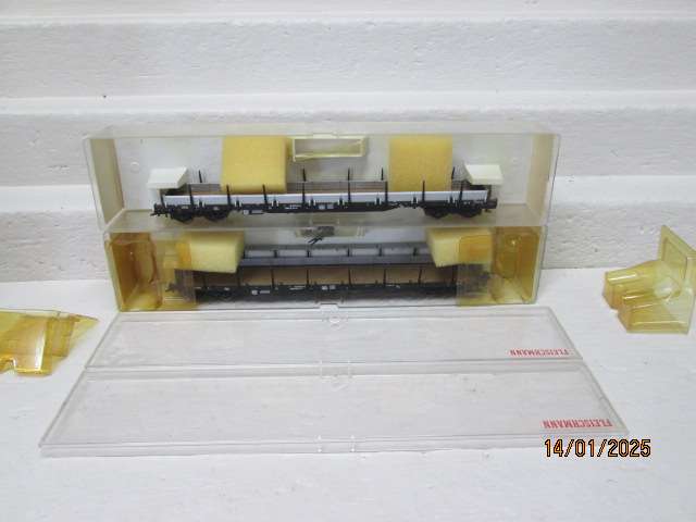 HO SCALE - FLEISCHMANN - X2 LONG FLAT WAGONS - BOXED