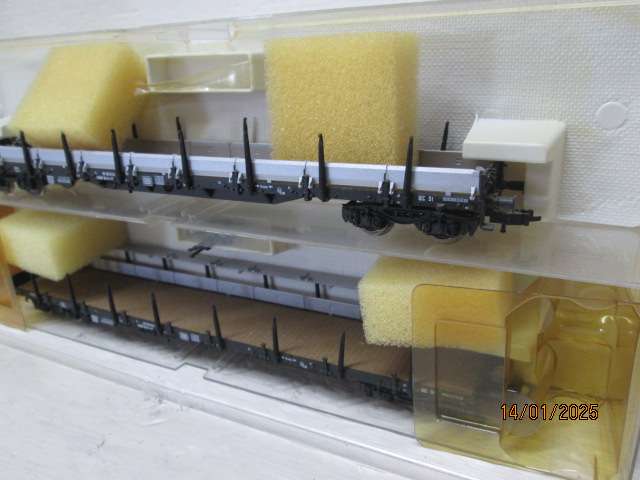HO SCALE - FLEISCHMANN - X2 LONG FLAT WAGONS - BOXED