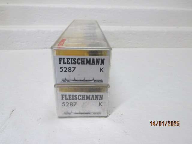 HO SCALE - FLEISCHMANN - X2 LONG FLAT WAGONS - BOXED