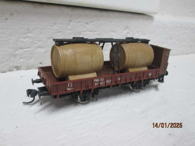 HO SCALE - LIMA - TWIN BARREL WAGON - BOXED