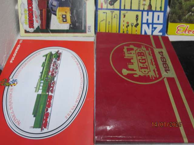 VARIOUS MODEL TRAIN CATALOGUES - X9