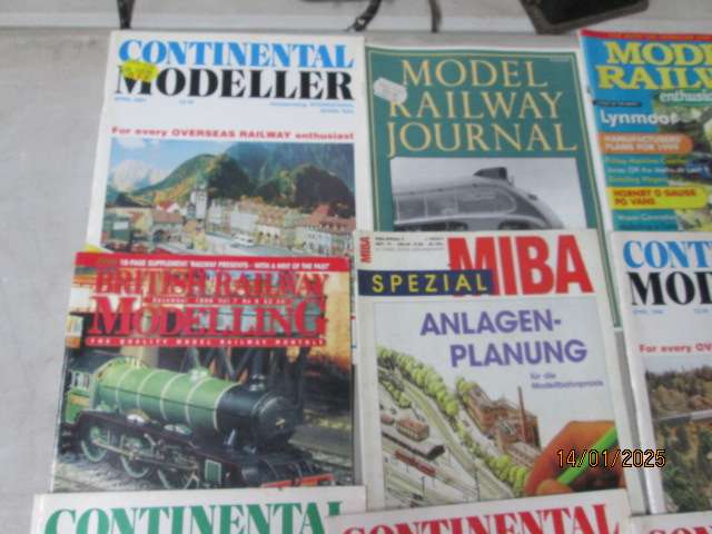 VARIOUS MODEL TRAIN MAGAZINES - X11