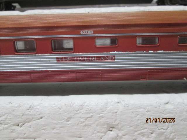 HO SCALE - LIMA - AUSTRALIAN OVERLAND COACHES - X3