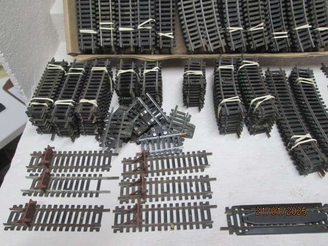 HO / OO SCALE - LIMA - TRACK - LARGE AMOUNT - X247 PIECES