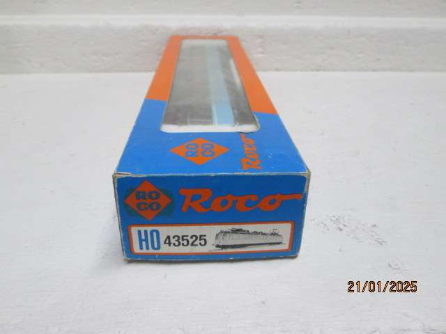 HO SCALE - ROCO - DB RAILCAR LOCOMOTIVE - BOXED