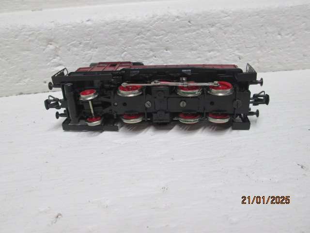 HO SCALE - ROCO - RED DB ELECTRIC LOCOMOTIVE - BOXED