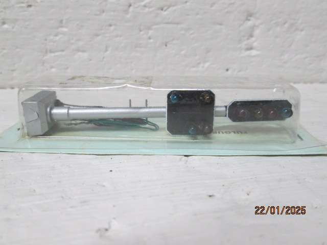 HO SCALE - FULGUREX - ELECTRIC RAIL SIGNAL - NO.4082 - BOXED