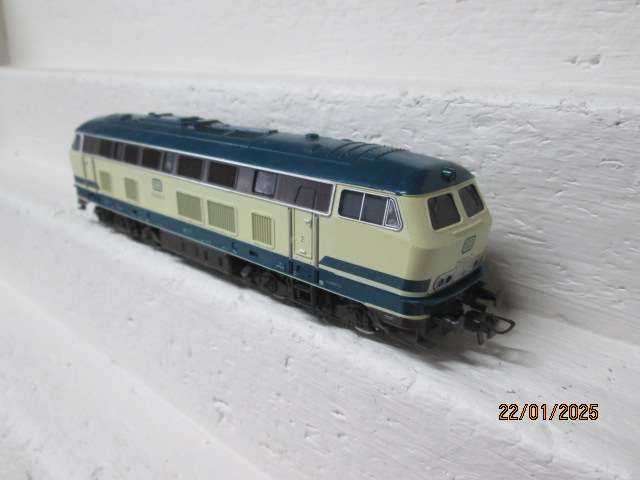 HO SCALE - ROCO - DB DIESEL LOCOMOTIVE - BOXED
