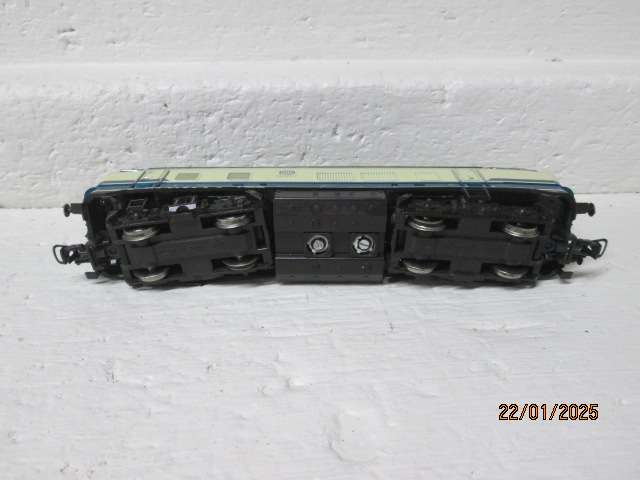 HO SCALE - ROCO - DB DIESEL LOCOMOTIVE - BOXED