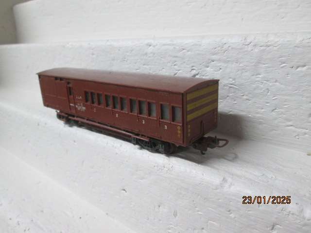 HO SCALE - LIMA - SAR - V8 GUARDS VAN
