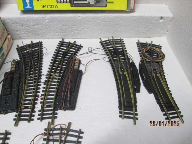 OO SCALE - FLEISHCHMANN - LARGE AMOUNT OF BRASS TRACK - X112 PIECES - BOXED
