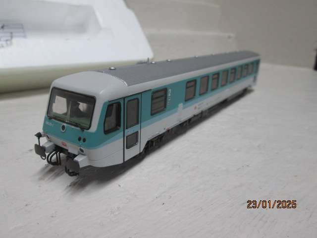 OO SCALE - ROCO - DB SUBURBAN SET - BOXED