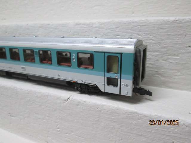 OO SCALE - ROCO - DB SUBURBAN SET - BOXED