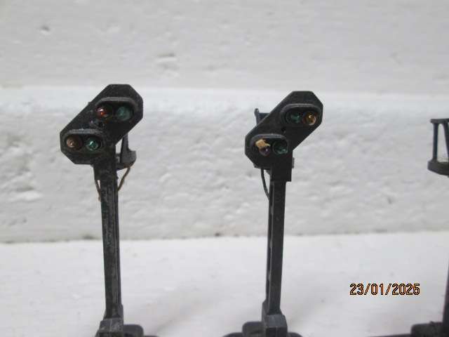 HO SCALE - FLEISCHMANN - RAIL SIGNALS - X4
