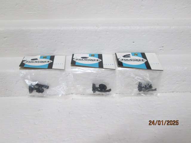HO SCALE - FULGUREX - THREE-WAY SHORT RAIL ELECTRIC SIGNALS - X3 - BOXED