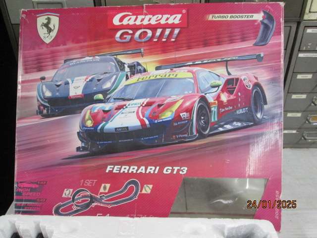 1:43 SCALE - CARRERA - FERRARI GT SLOT CAR SET - BOXED