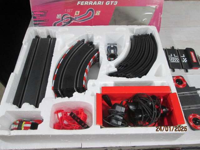 1:43 SCALE - CARRERA - FERRARI GT SLOT CAR SET - BOXED