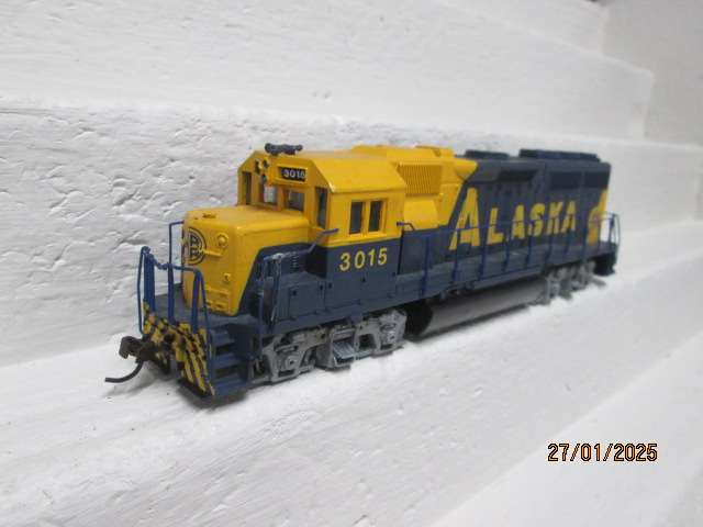 HO SCALE - BACHMANN - ALASKA DIESEL LOCOMOTIVE