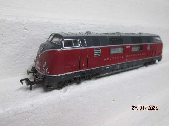 HO SCALE - ROCO - DB - DIESEL LOCOMOTIVE - BOXED