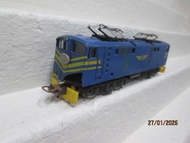 HO SCALE - LIMA - SAR -BLUE 5E ELECTRIC DUMMY LOCOMOTIVE