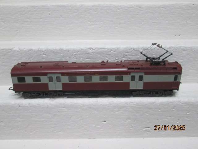 HO SCALE - LIMA - SAR - 3RD CLASS SUBURBAN DUMMY LOCOMOTIVE