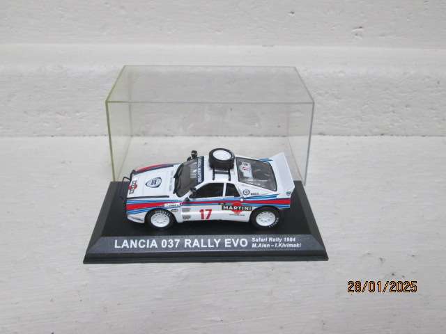 DIE CAST 1:43 SCALE - RALLY CAR -  LANCIA 037