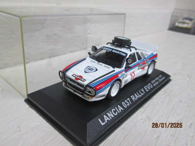 DIE CAST 1:43 SCALE - RALLY CAR -  LANCIA 037