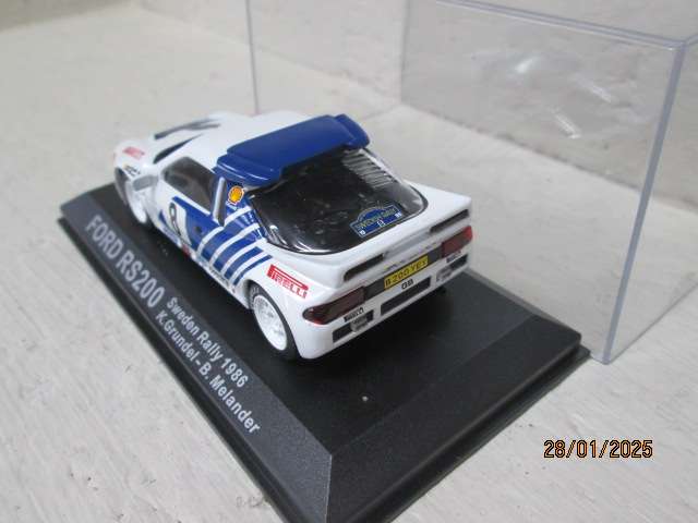 DIE CAST 1:43 SCALE - RALLY CAR -  FORD RS 200