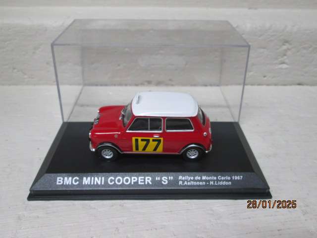 DIE CAST 1:43 SCALE - RALLY CAR -  BMC MINI COOPER S