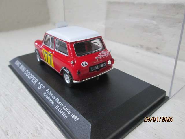 DIE CAST 1:43 SCALE - RALLY CAR -  BMC MINI COOPER S