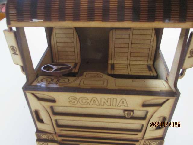 1:18 SCALE - SCANNIA - LAZER CUT CAR CARRIER