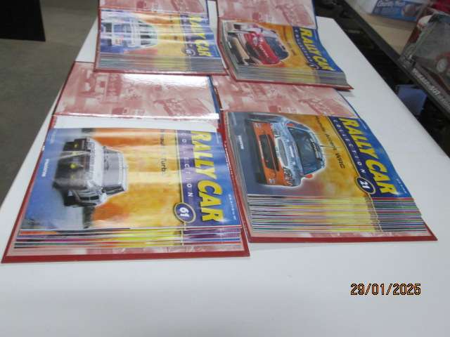 DE-AGOSTINI - RALLY CAR COLLECTION BOOKLETS IN FILES -  X61