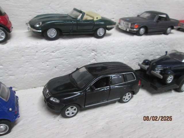 1:43 SCALE - VARIOUS DIE CAST MODELS - X8