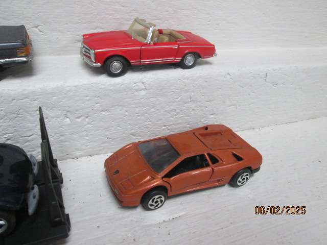 1:43 SCALE - VARIOUS DIE CAST MODELS - X8